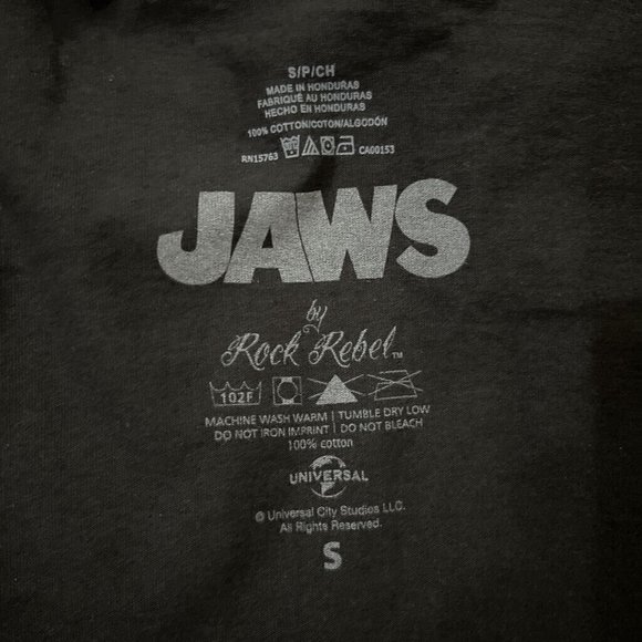 Rock Rebel Graphic T-Shirt Men's S Black Jaws Amity Island Universal Studios New - Picture 5 of 6
